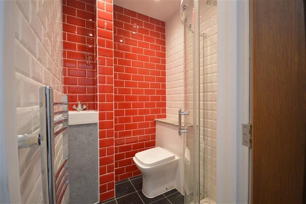 En Suite Shower Room