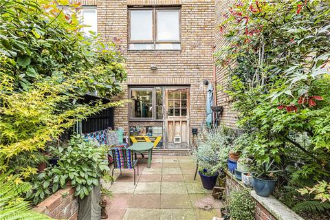 227 Brick Lane, London, E2 7ED