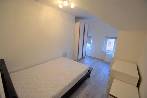 2 bedroom flat to rent, Northumberland Road, Old Trafford,  Manchester, M16 9PP