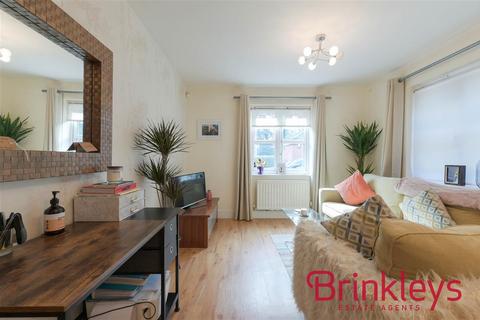 Flat 3, 3 Dreadnought Close, London, SW19 2TA