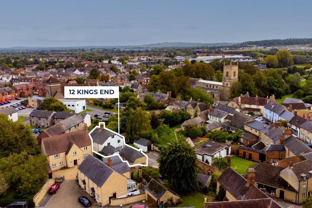 12 Kings End, Bicester OX26 4 bed semidetached house for sale £900,000