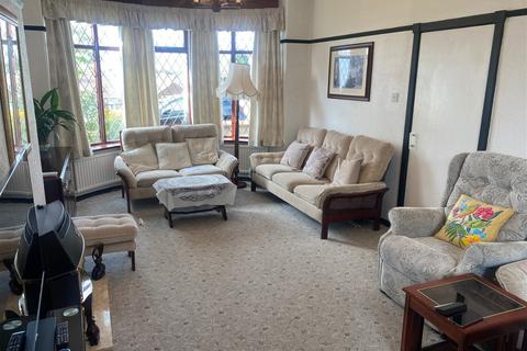 133 Broadway, Chadderton, Oldham, OL9 0EL