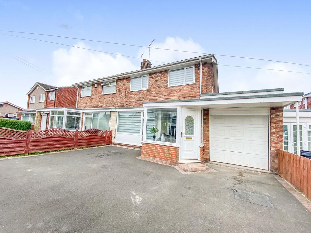 Mitford Gardens, Stakeford, Choppington, Northumberland, NE62 5YR 3 bed