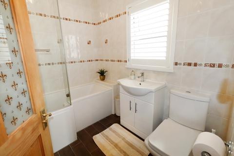 61 Barnfield Road, Belvedere, DA17 5NQ