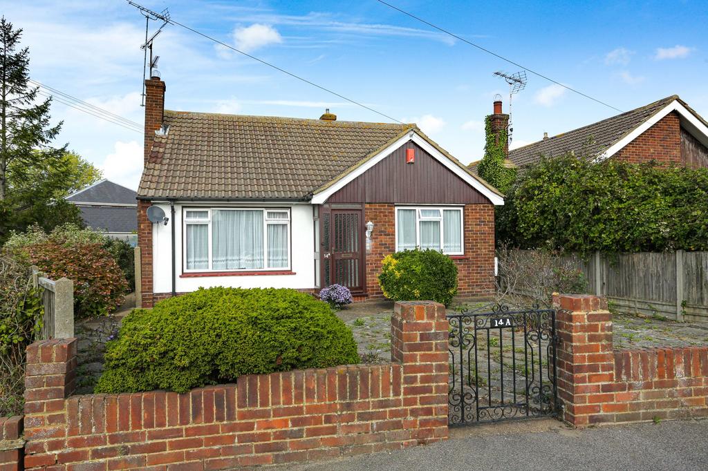 Greenhill Road, Herne Bay, CT6 2 bed detached bungalow for sale £250,000