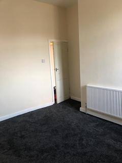 1 bedroom flat to rent - Flat 4, 272 Skipton Road BD20 6AS