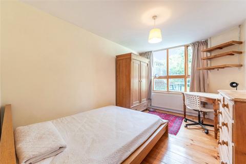4 bedroom flat to rent - Llanvanor Road, London