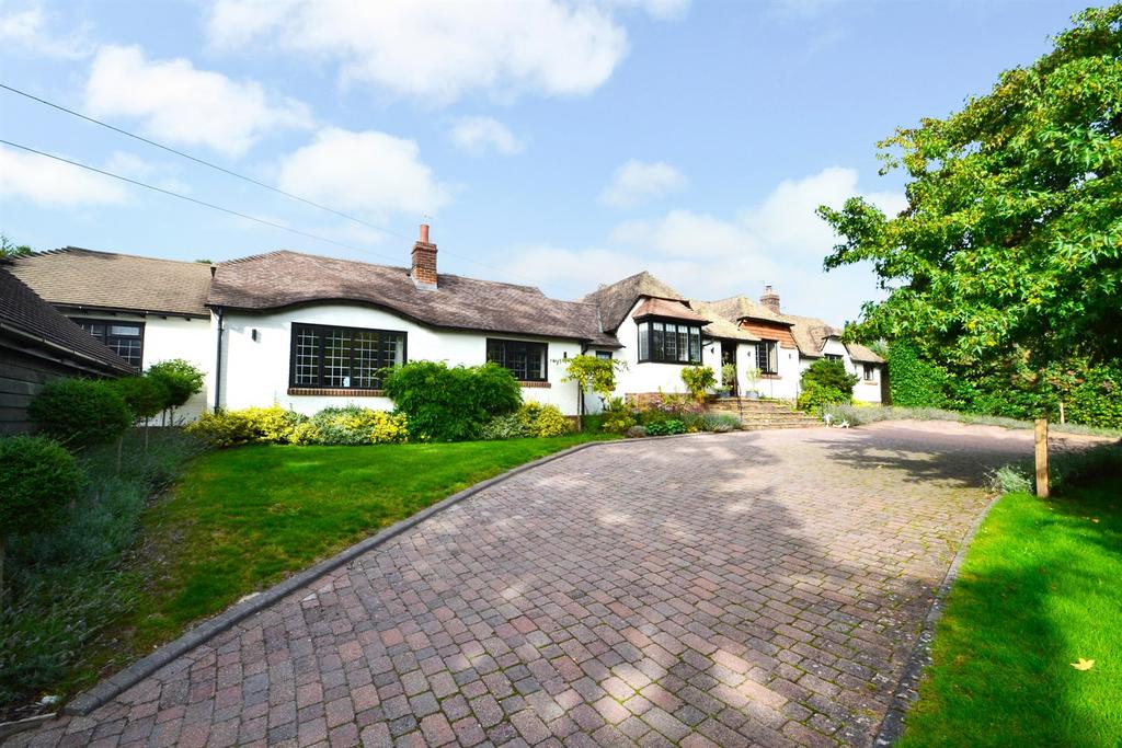 Sunset Lane, West Chiltington, RH20 5 bed bungalow to rent £3,995 pcm