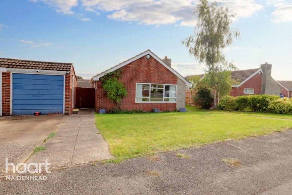 Hungerford Drive, Maidenhead 3 bed detached bungalow for sale £585,000