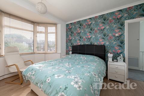 3 bedroom end of terrace house for sale, Richmond Avenue, Highams Park, E4