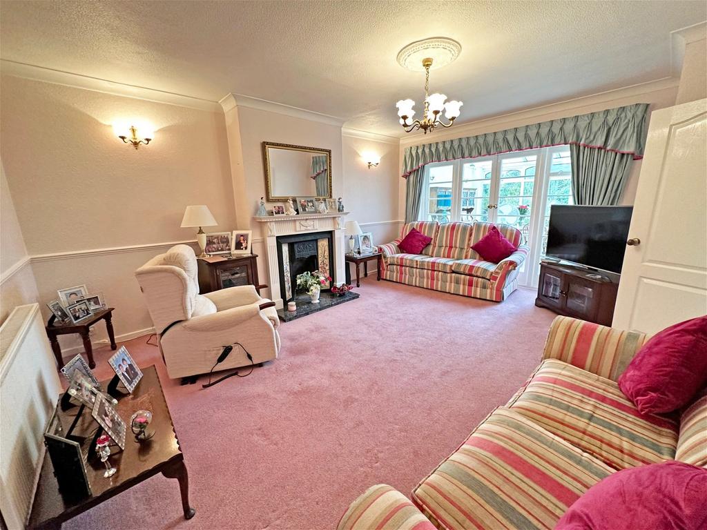 Corbett Road, Hollywood, B47 5LT 2 bed detached bungalow for sale £