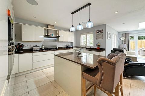 6 Copper Beech Close, Dorridge, Solihull, B93 8FF