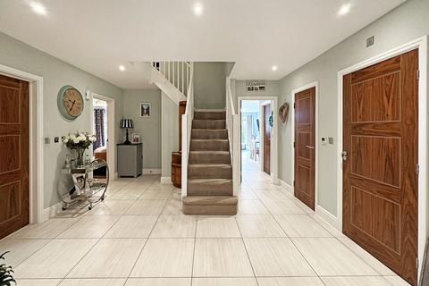 6 Copper Beech Close, Dorridge, Solihull, B93 8FF