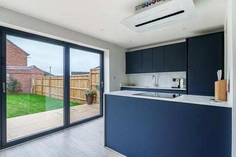 7 Broadway, Kidlington, OX5 1DD