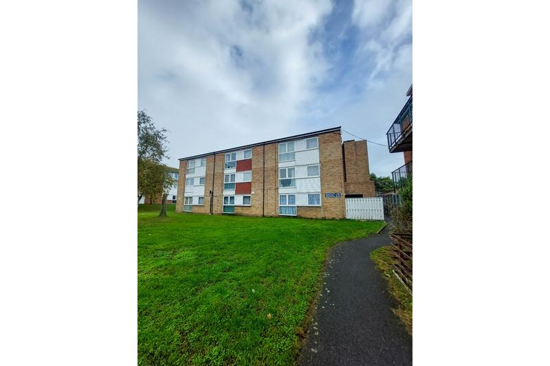 Clements Road, Ramsgate CT12 1 bed flat £150,000