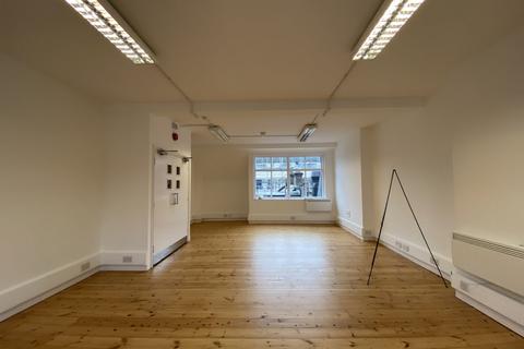 Office to rent, Office (E Class) – 51-53 Margaret Street, Fitzrovia, London, W1W 8SQ