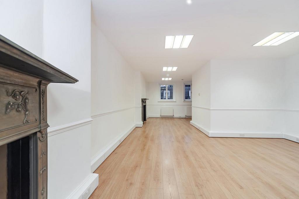 Interior Photo 4.jpg