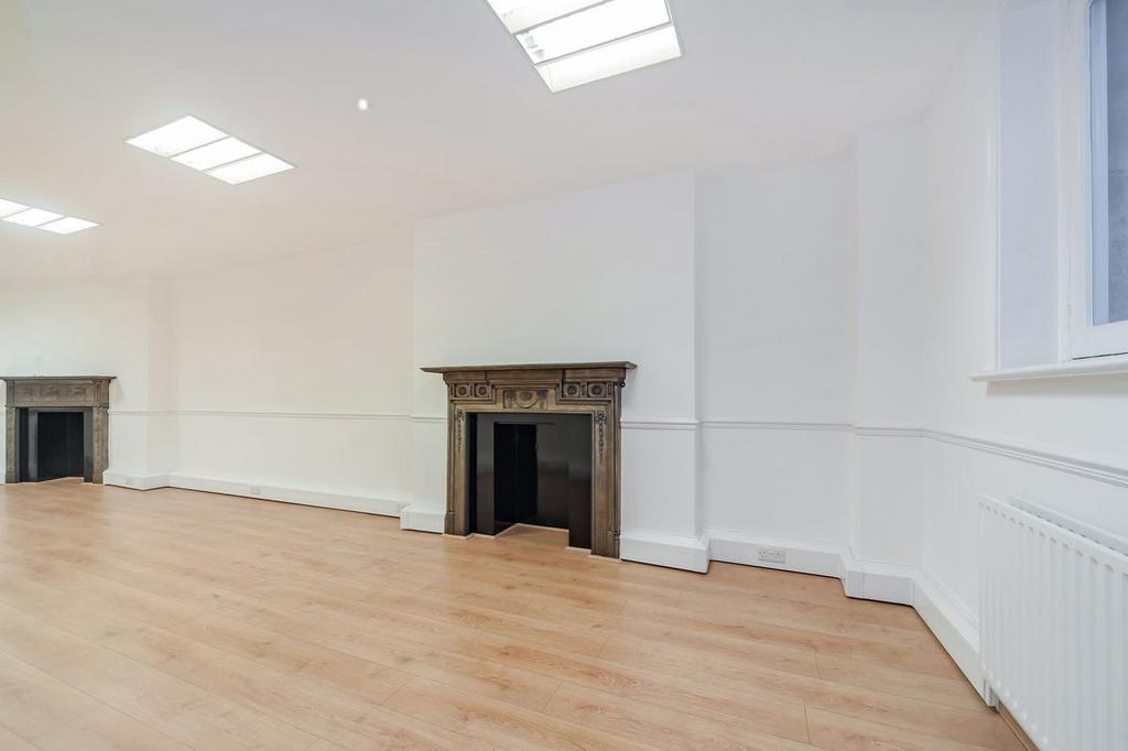 Interior Photo 5.jpg