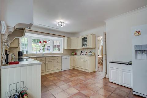 4 bedroom detached house for sale, Paddock Chase, CM8