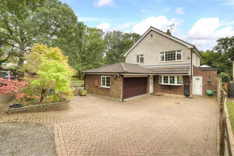 4 bedroom detached house for sale, Paddock Chase, CM8