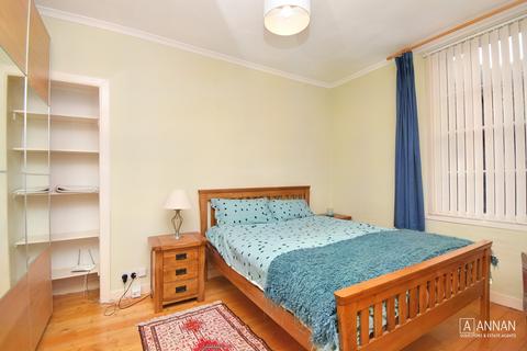 9/4 Adelphi Place, Edinburgh, EH15 1BG
