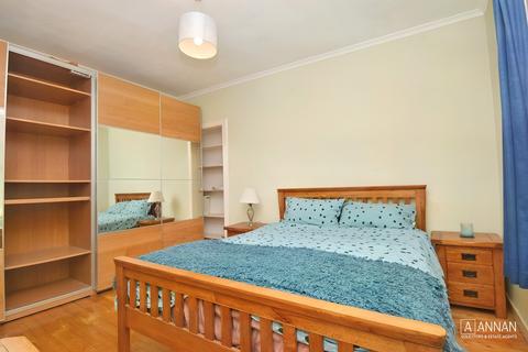 9/4 Adelphi Place, Edinburgh, EH15 1BG