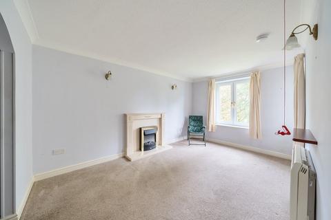 2 bedroom apartment for sale, Barclay Court, Trafalgar Road, Cirencester, Gloucestershire, GL7