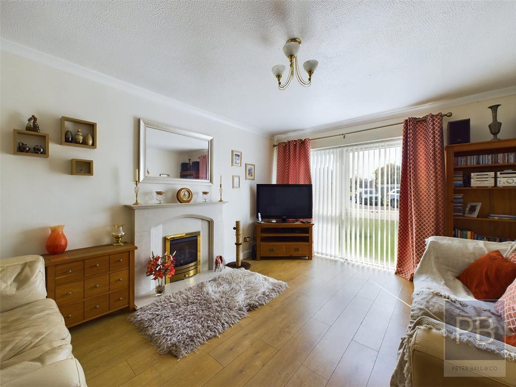 Merestones Close, Cheltenham... 4 bed detached house £2,500 pcm (£577 pw)