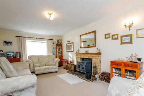 4 bedroom detached house for sale, Lodge Road, Little Houghton, Northampton NN7 1AE