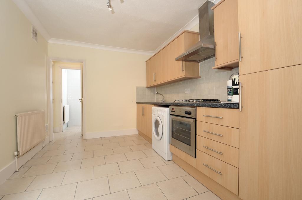 Caistor Road Balham SW12 1 bed apartment to rent £1,850 pcm (£427 pw)