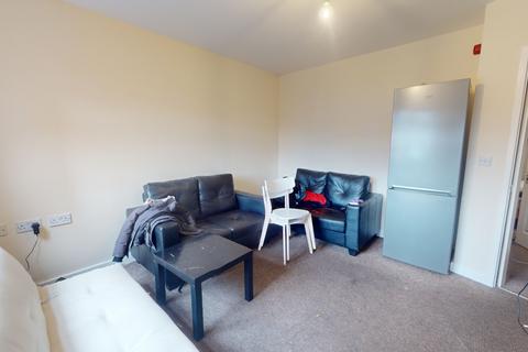 4 bedroom terraced house to rent, Flat 4, 55 Alfreton Road
