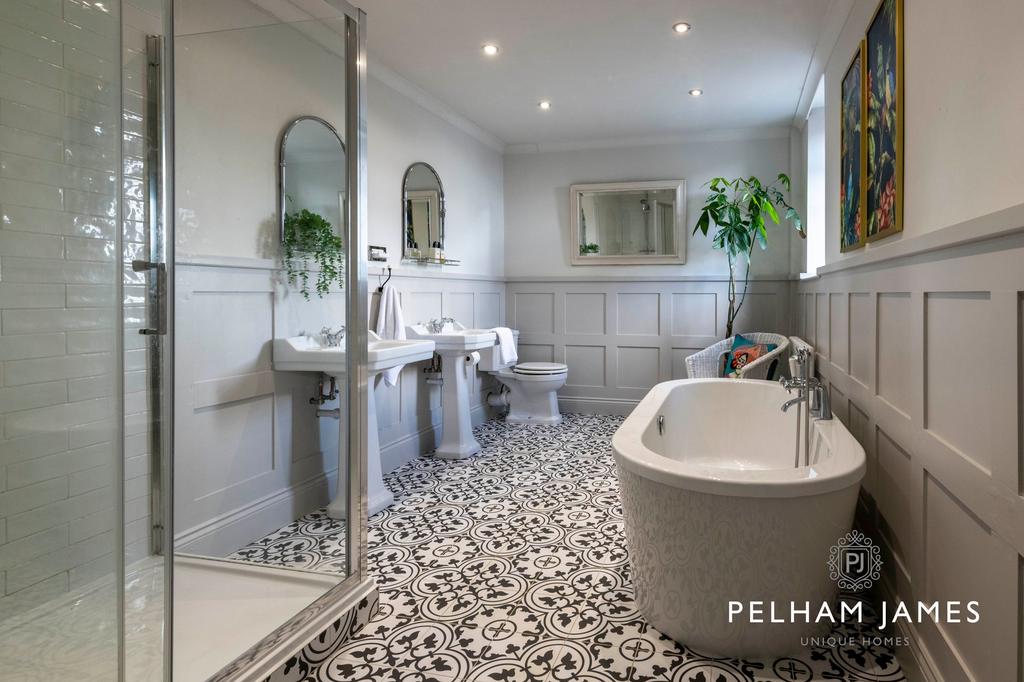 Family Bathroom, The Old Mill, Ridlington