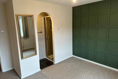 2 bedroom end of terrace house to rent, Hamilton Close,  Bicester,  OX26