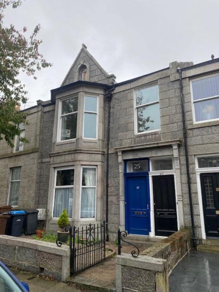 25a Hamilton Place, Aberdeen, AB15 4AX 3 bed flat to rent £1,450 pcm