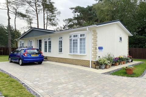 2 bedroom park home for sale, New Forest Glades, Matchams Lane Hurn, Christchurch, Dorset BH23 6BZ