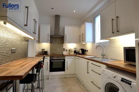 4 bedroom semi-detached house for sale, The Orchard, London N21