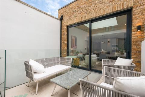 131b Stephendale Road, London, SW6 2PS