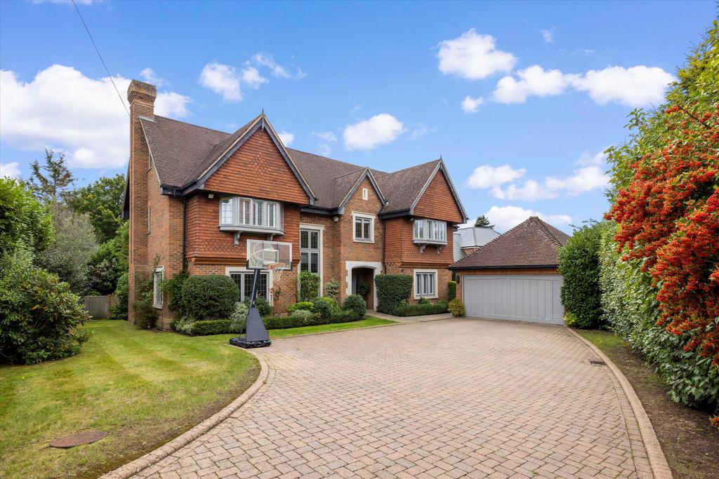 Broad High Way Cobham Surrey Kt11 5 Bed Detached House For Sale £