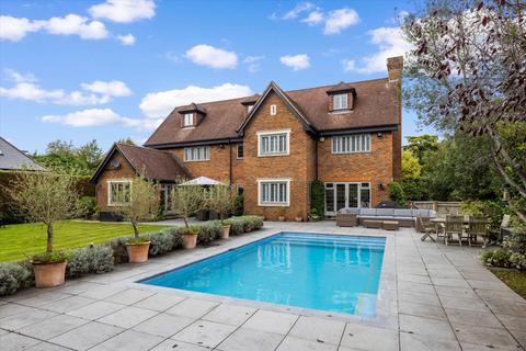 undefined, Broad High Way, Cobham, Surrey, KT11