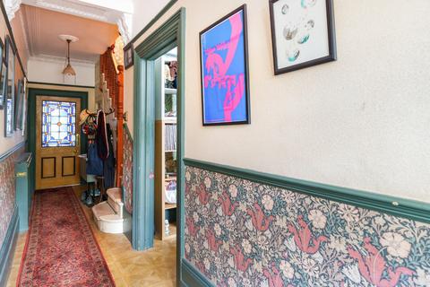 1 Wickham Gardens, London, SE4 1LY