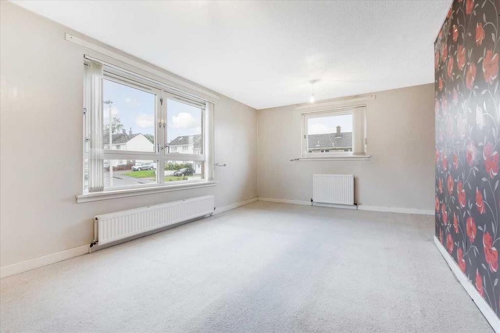 Dale Avenue, Murray, EAST KILBRIDE 2 bed apartment £70,000
