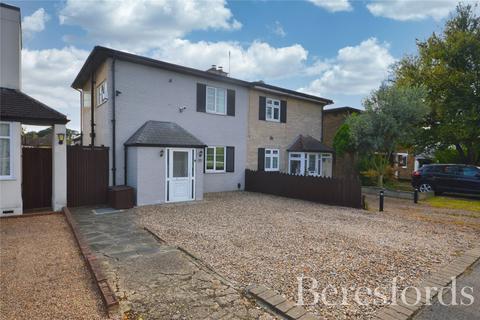 3 bedroom semi-detached house for sale, Eastern Avenue East, Romford, RM2