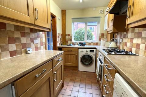 3 bedroom terraced house to rent, Norman View, Kirkstall, Leeds, LS5