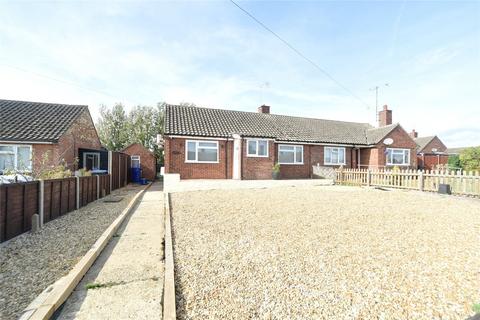 2 bedroom bungalow to rent, Hanmer Avenue, Mildenhall, Bury St. Edmunds, Suffolk, IP28