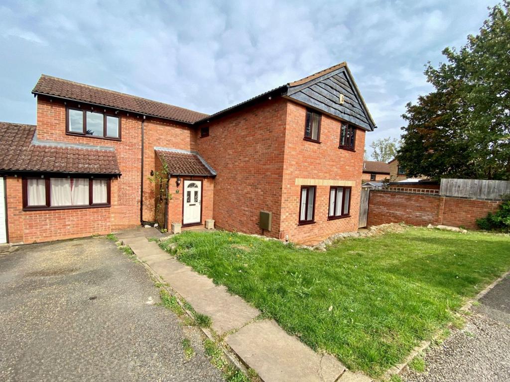 Russet Drive, Little Billing, Northampton NN3 9TU 4 bed detached house for sale £400,000