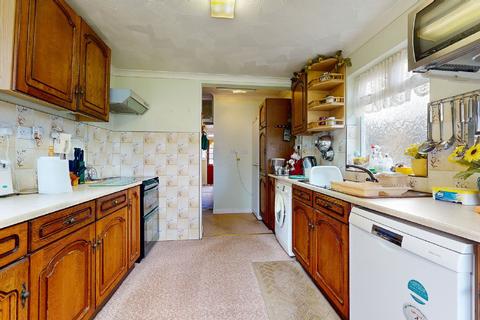 29 Albany Road, Hornchurch, RM12 4AE