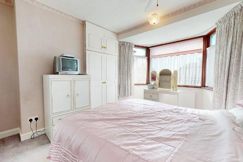 29 Albany Road, Hornchurch, RM12 4AE