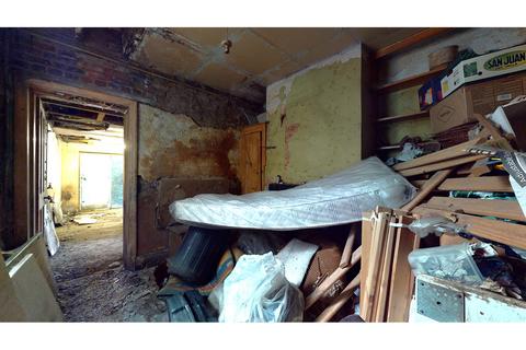 70 Bensham Manor Road, Thornton Heath, CR7 7AB