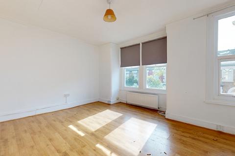 35 Foyle Road, London, N17 0NL