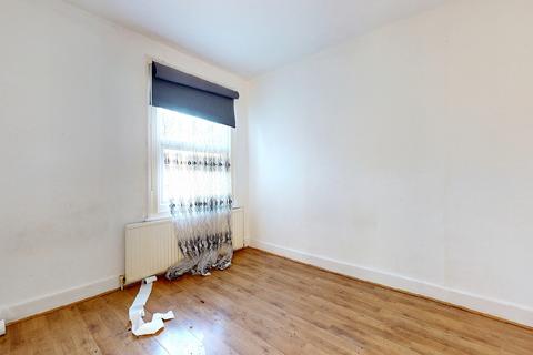 35 Foyle Road, London, N17 0NL